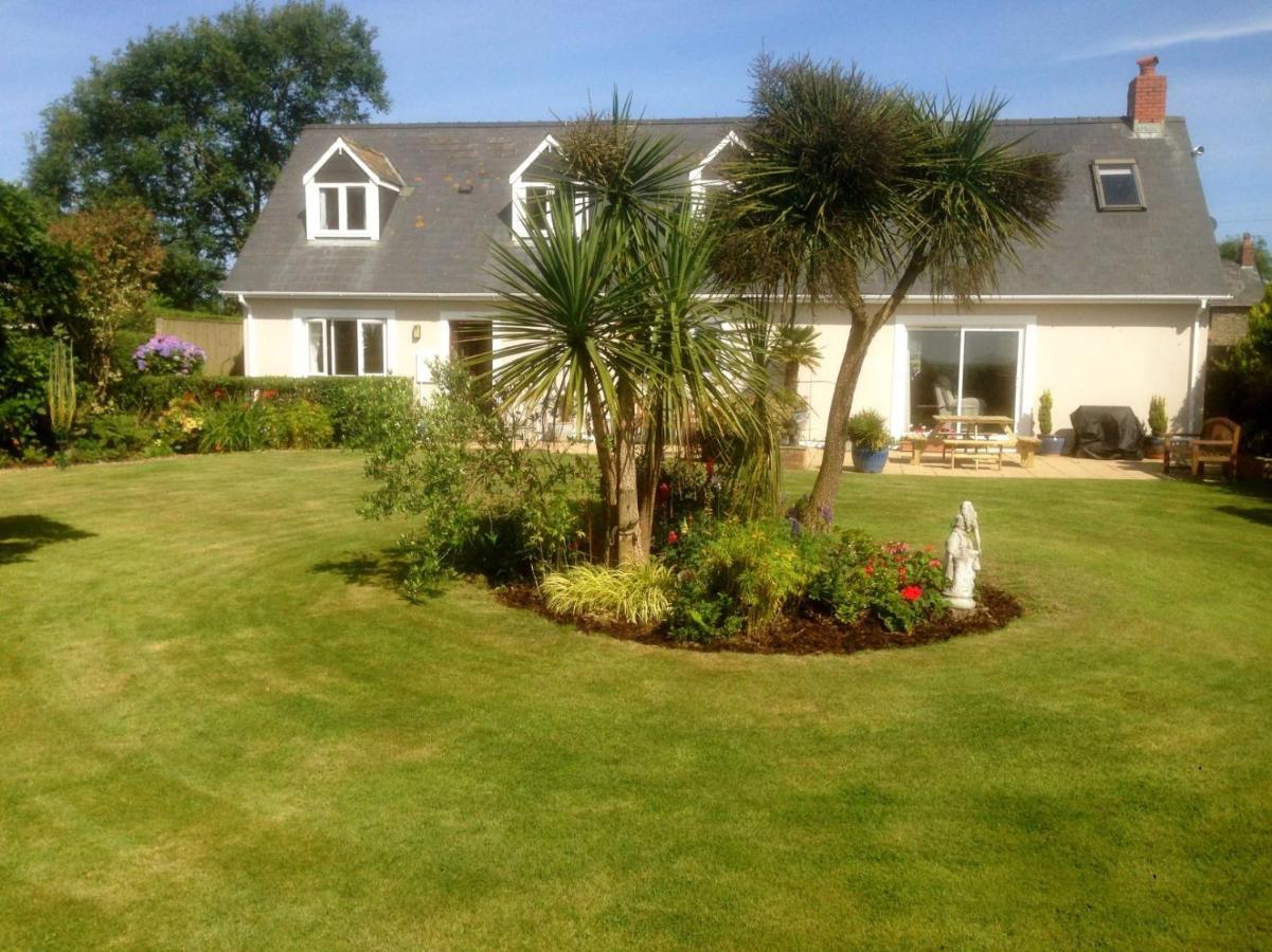 Pentigili Villa St. Davids  Exterior photo